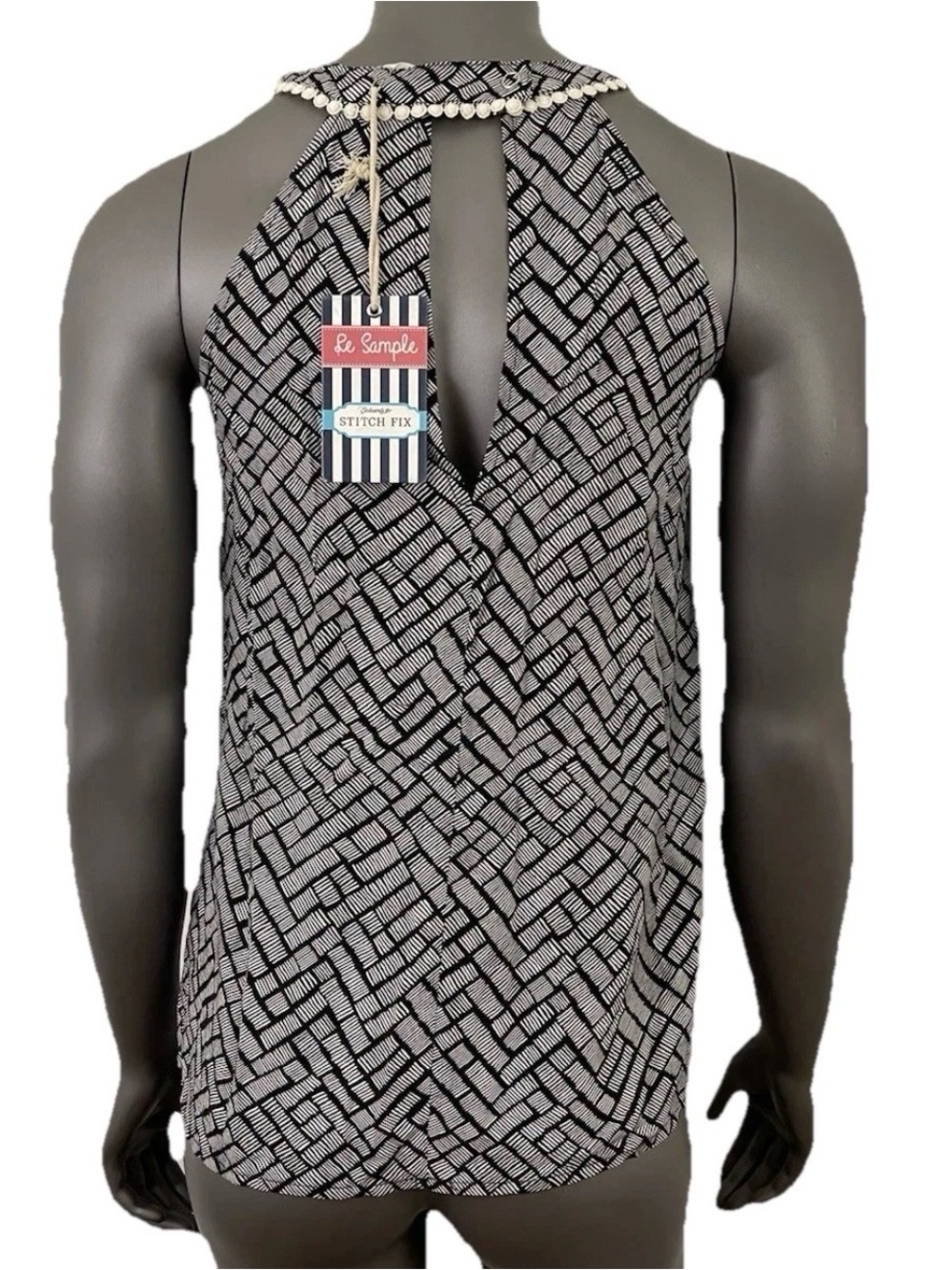 Le Sample Top Women’s XS Stitch Fix Black Tribal Print Embroidered Sleeveless - Picture 2 of 10